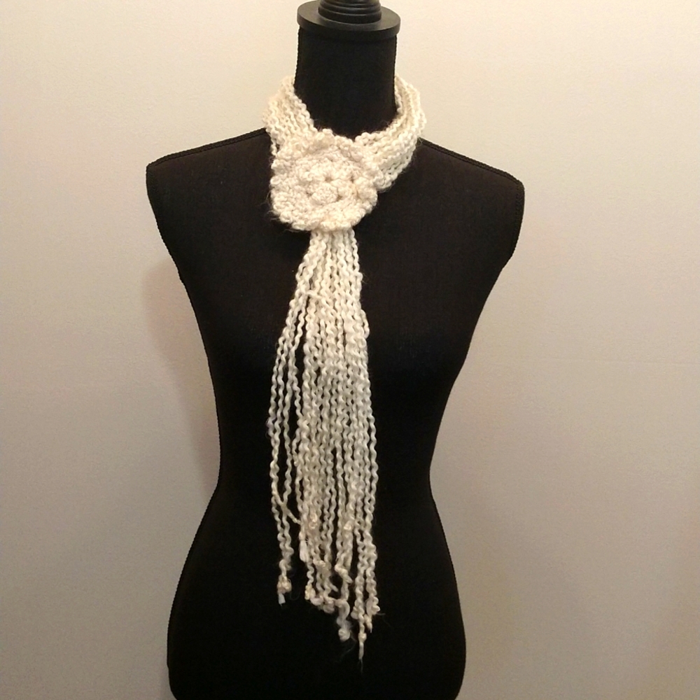 Beautiful‎ Homemade Crochet Scarf Flower Knit Yarn Cream Ivory Winter Adjustable